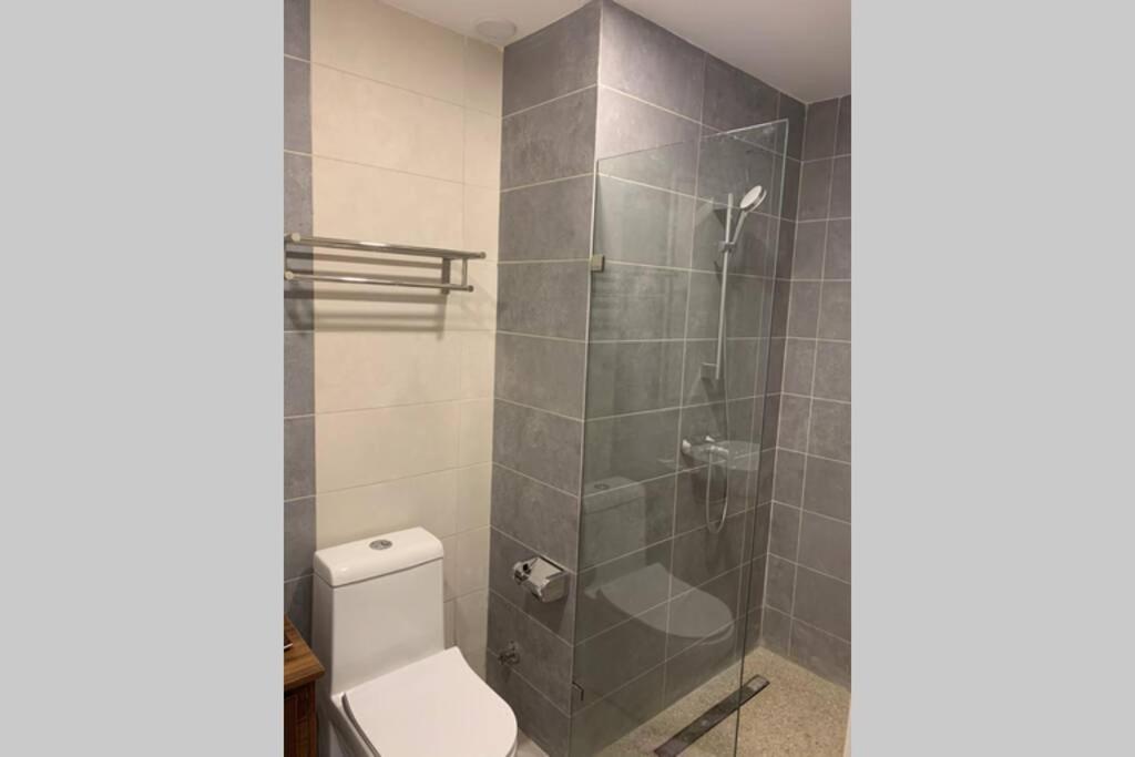 Forest View Luxury Apartment In 3Mins Walk To Beach Pool View Wifi Kololi Eksteriør bilde